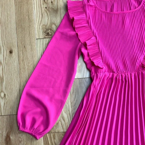 Vintage  Fuchsia Long Sleeve Dress with pleats and ruffles - Picture 3 of 5